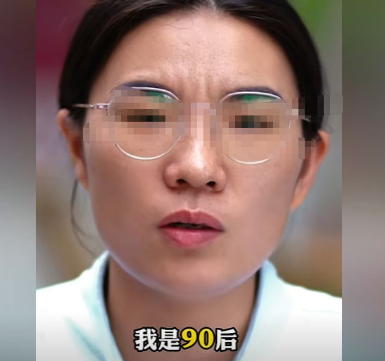 四娃妈拒绝补票后续：咬死不认错，央视一锤定音，列车员太无辜