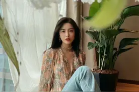 杨采钰法式穿搭合集，堪称亚洲女生行走的法式复古穿搭教科书图片