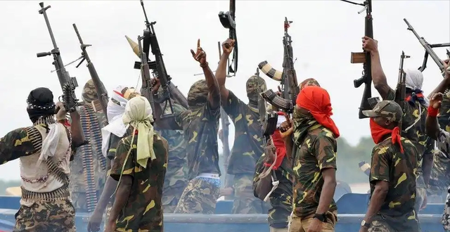 “基督徒”遭到屠杀，特朗普暴怒！下令“战争部”准备军事介入！