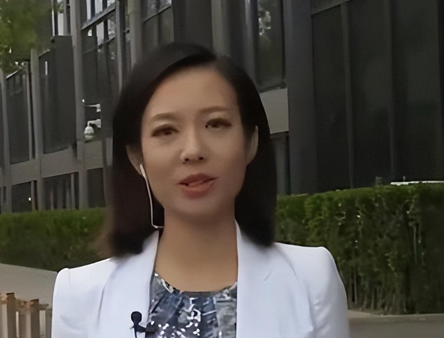 原来九三阅兵的解说是她！23岁登上央视，47岁坚守岗位仍旧单身