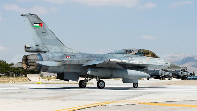 一百枚导弹从天而降，美军发起斩首行动，特朗普下令，英法表忠心