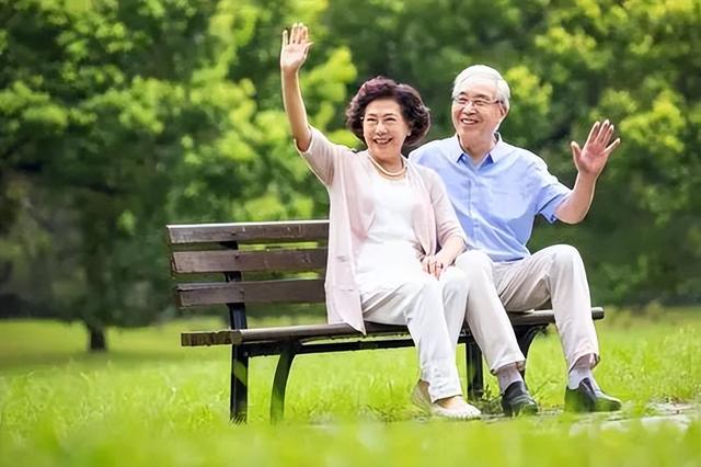 中国将迎来死亡高峰？22年去世1041万人，23年1110万，去年多少？
