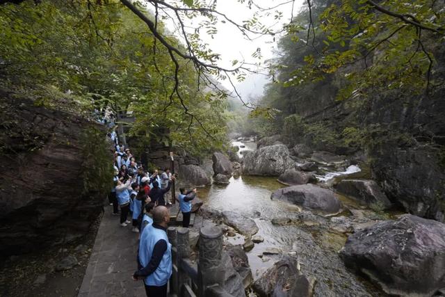 奔流文学院第二十三期作家研修班山间采风之旅