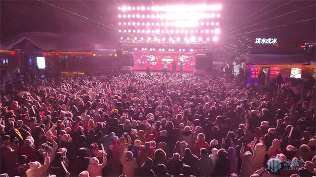 中国雪乡3天接待53000余人次