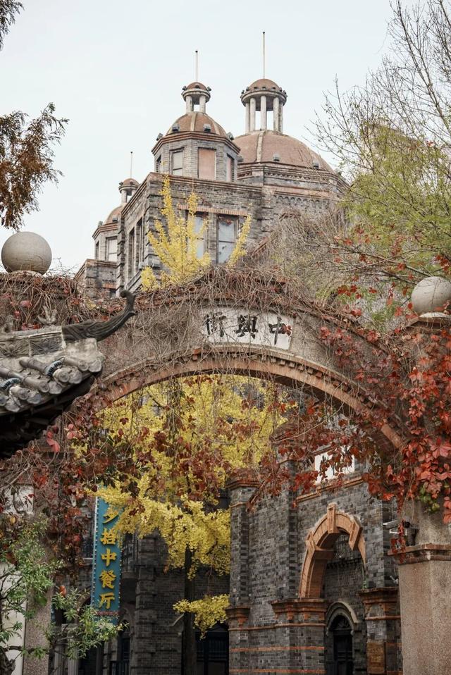 我们把台儿庄古城的秋天“晒”满了朋友圈，温柔了整座古城的初冬