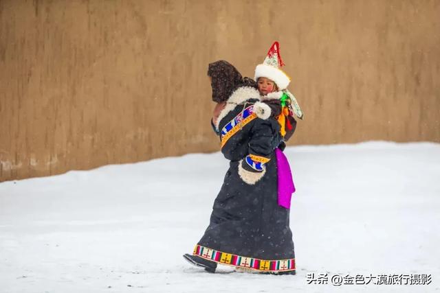 正月甘南,才是真正的信仰天堂,带你走进藏区的盛大节日--晒大佛