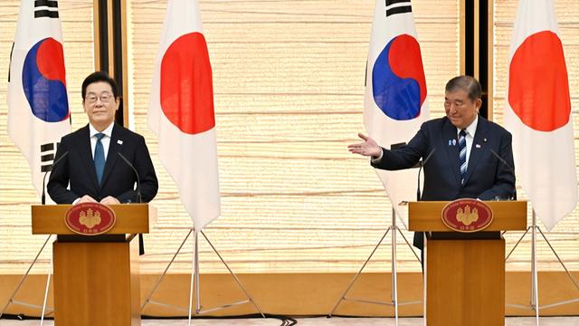 韩国特使团抵达北京，下飞机的第一句话不简单，中方回应很干脆