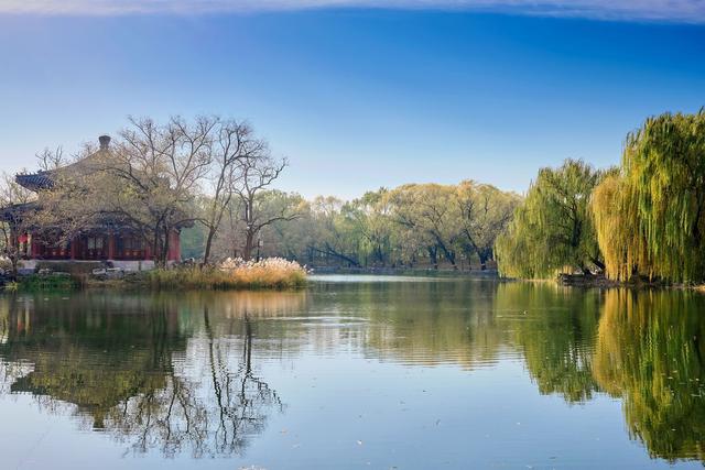 北京圆明园秋色，金风拂残垣，静品岁月，赴一场秋韵时空之约