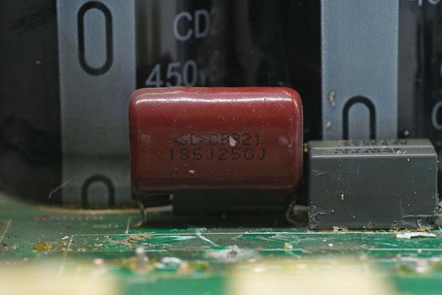 重达18斤的大块头，内部全是灰，麦格米特15kW充电模块拆解