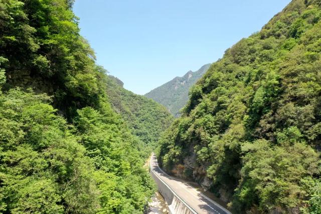 逃离高温，在月亮峡过一场25℃的盛夏!