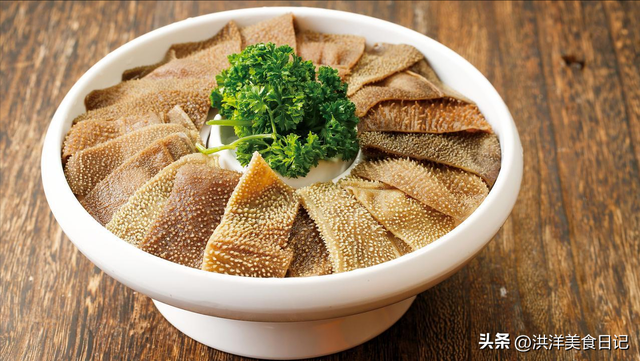 吃火锅时，老板最想你点6道菜，后厨一上菜，老板立马转身算成本