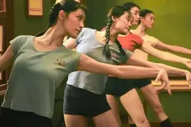 “冯女郎”的她，却被冯小刚直言：她太能装了，永远都红不了！图片