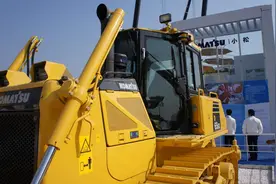 中日机械巨头之战拉开帷幕！日本小松 270 亿美元营收，中国徐工集团能否逆袭？图片