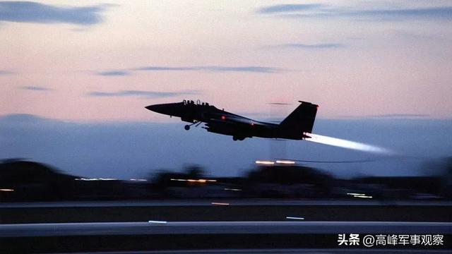 评论员谈以军轰炸HTS地面部队