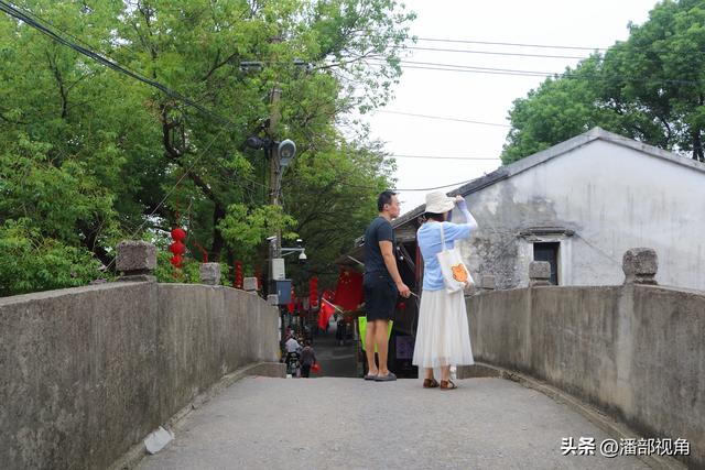2005年国庆，南泉街上走了一圈，随便拍了一组当地人生活