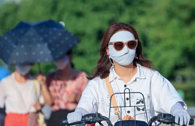 中暑一般要几天才恢复正常，医生:夏天尽量不去做这3件事
