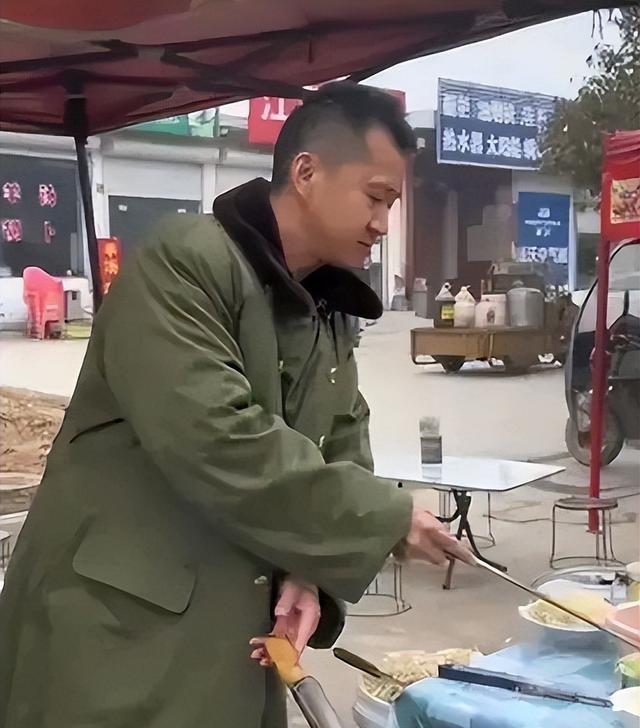过气明星有多惨：农村走穴，穷到只剩100万，摆摊还债，体面呢？