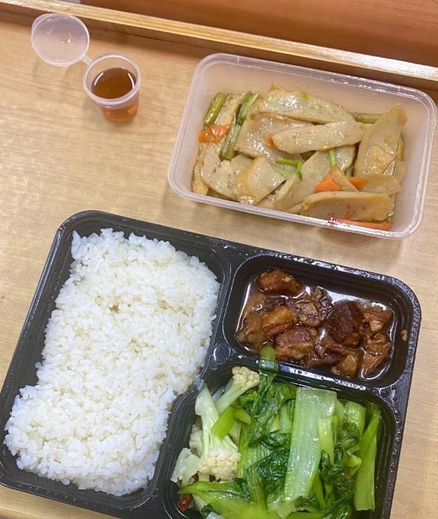 北京下了死命令：2027年底前，所有中小学必须告别“校外配餐	”​