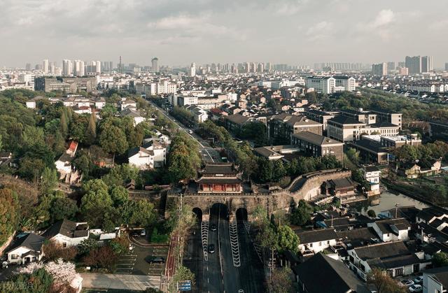 这座我去了又去的江南小城，魅力实在太大了