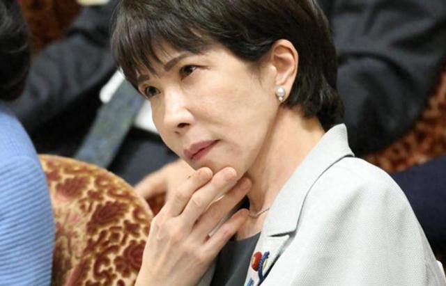 中方发“斩首”警告后，不到24小时，高市早苗表态了：言辞失当