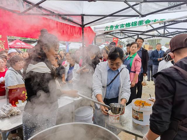 秋日凉都迎客至 帐篷美食引潮来 | 六盘水“加多宝·烙享凉都·帐篷季”首站活动盛大开启
