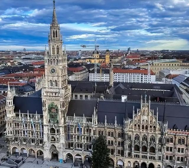 德国和江苏同为8000多万人，2024年德国4.66万亿GDP，江苏有多少