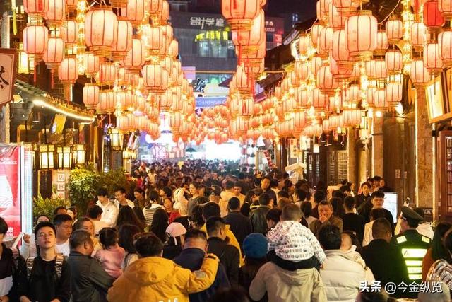 景区"多日票"火爆：门票背后的旅游业大变局，你还只当是多玩几天