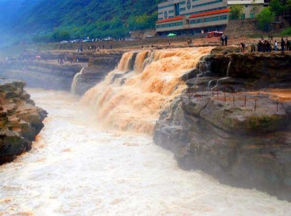 山西旅游：走进壶口瀑布观赏壮观奇景（图）