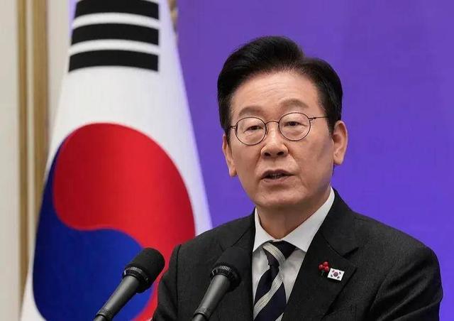 报应来了，李在明登机离沪前	，中方禁令先起效，菲日统一对华战线