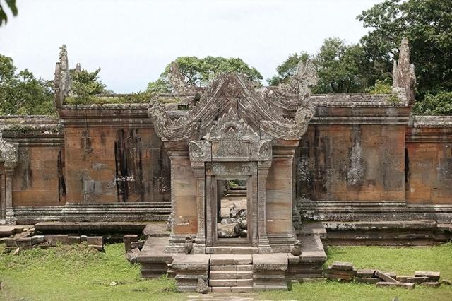 中方发话后，泰国开出停火条件，洪森父子倒向美国，最大输家已定