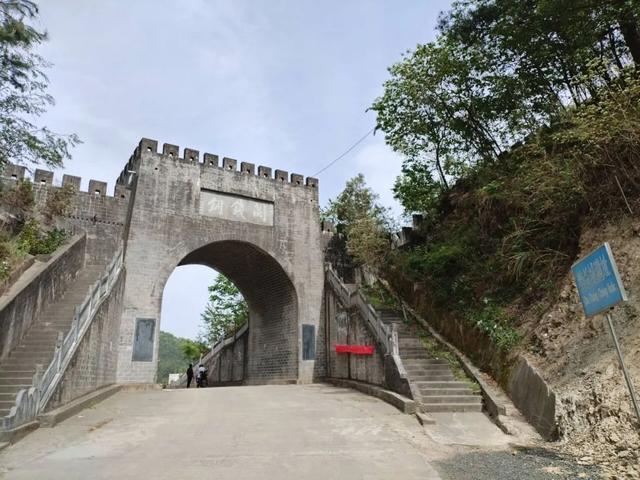 秦楚边隘——旬（阳）竹（山）铜钱关