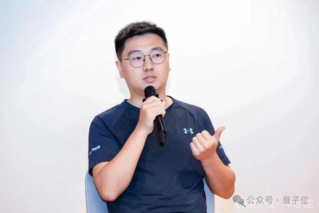 国产AI眼镜现状，这里有份沙龙实录｜量子位AI沙龙
