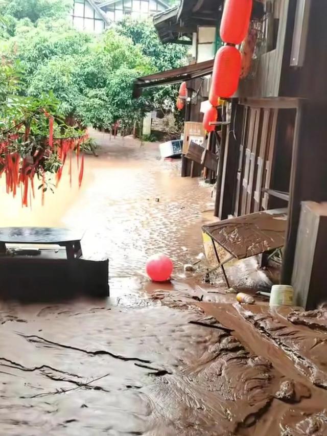 重庆江津最有特色的古镇，近千年的历史文化，近年却遭遇两次劫难