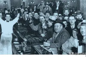 美国禁酒令：长达14年，但酒照样偷着喝，最后谁又把禁酒令撤了？图片