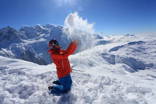 中国雪场成国际热门，入境订单飙涨130%，冰雪经济迎来黄金时代
