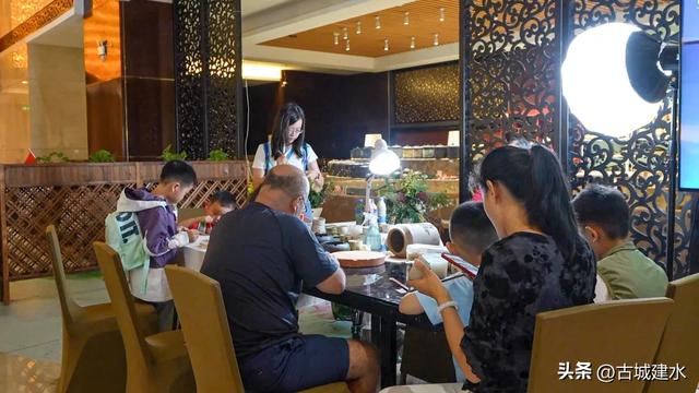 双节同庆 建水文旅交出亮眼答卷：104万人次游客感受“一家人的建水”温情