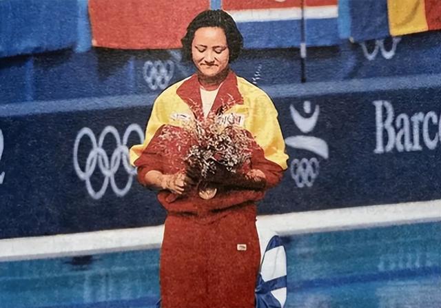 郭晶晶没想到，移居美国惨遭丈夫抛弃的高敏，已走上另一条上坡路