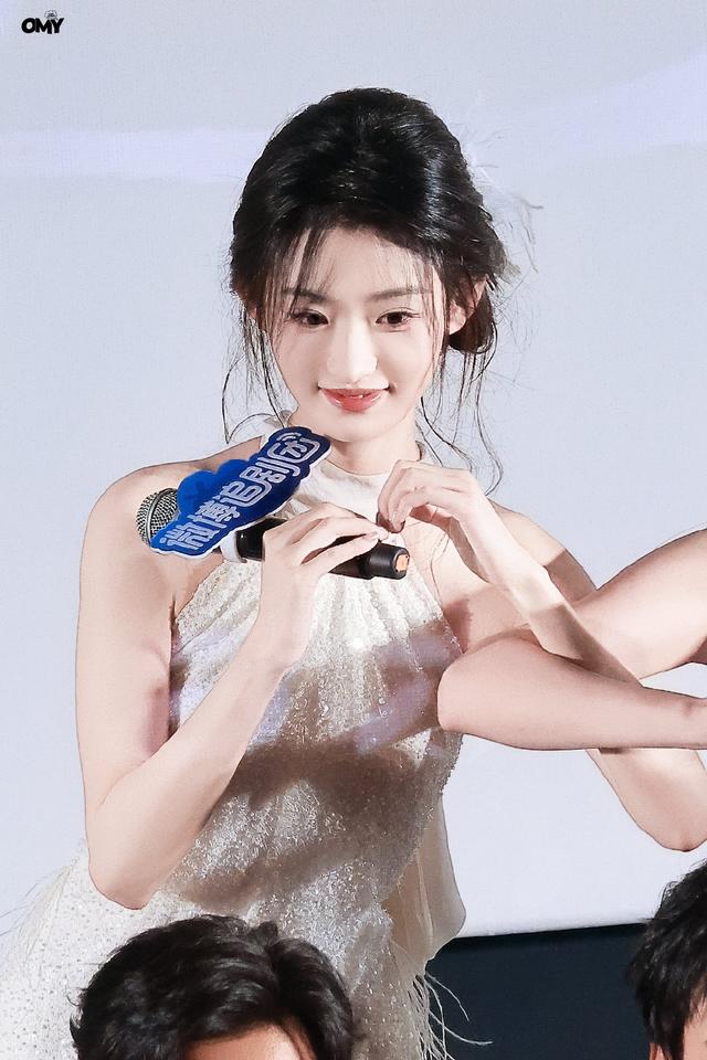 美图福利(22)，刘亦菲、林志玲、杨幂、刘涛、杨雨潼写真套图