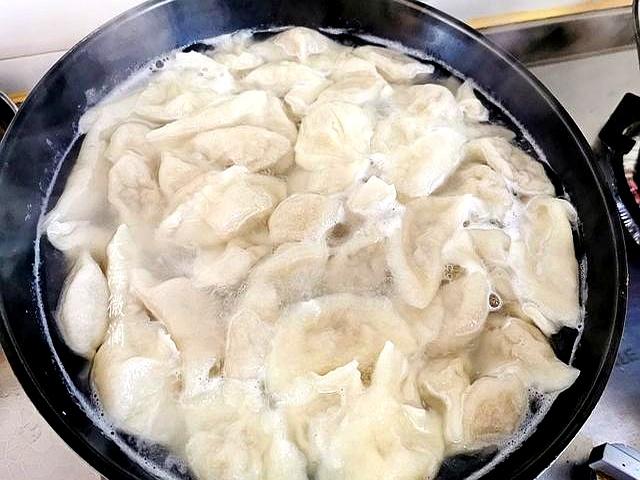 霜降吃饺子，韭菜芹菜靠边站，3种馅味美鲜香，营养好吃，真解馋