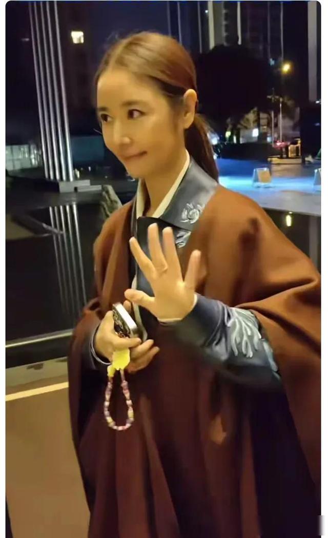 49岁林心如断崖式衰老，紫薇格格也扛不住啦脸！变长 抬头纹好多