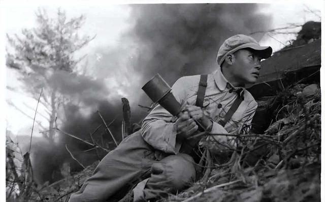 上甘岭之战，我军以前爱用的木柄手榴弹，这次为何不好用了？