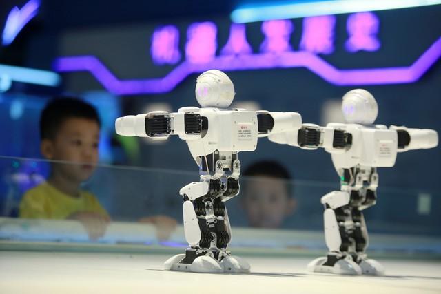 2025世界机器人大会：看机器人如何变得更聪明