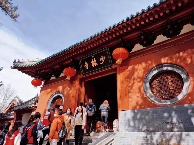 释永信再迎噩耗！省佛教协会出手，坐实6大罪行，多人被牵连其中