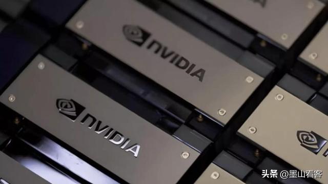 美国头号敌人浮现，并非中俄，黄仁勋一针见血，特朗普输了个精光