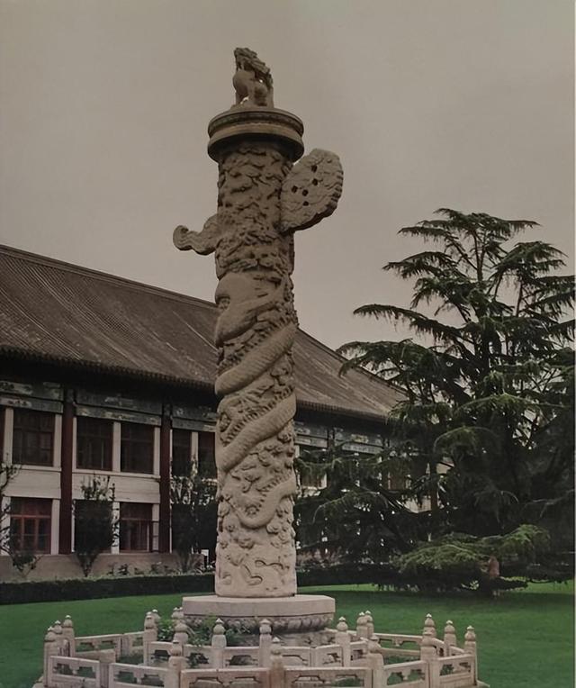 屹立600年不倒！这4根重达20吨的天安门华表，有何特殊含义？