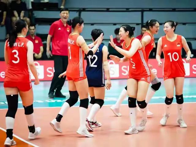 中国女排3-0横扫美国，豪取五连胜晋级16强！CCTV5今晚全程直播