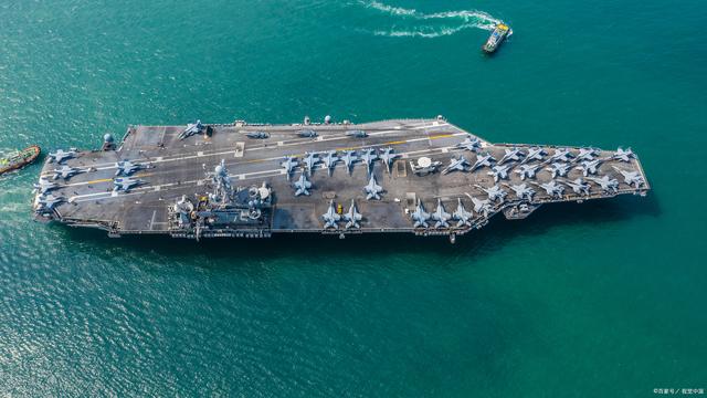 2000公里距离难住美军，“福特”号补漏洞，对委打击能力再升级？