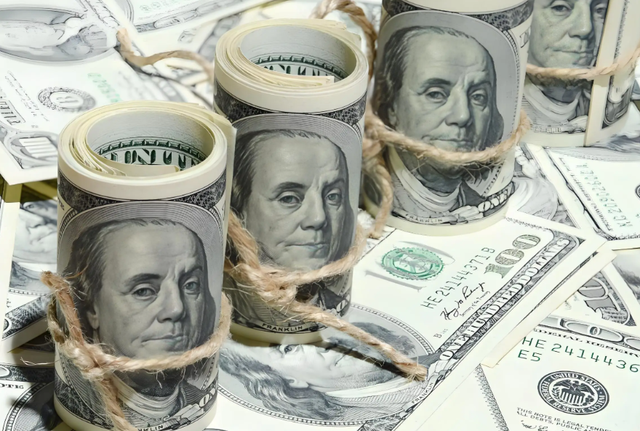 欧洲最强反击来了	，丹麦宣布抛售美国国债，美国股，汇	，债三杀