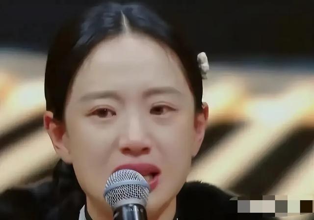 这跟没穿有啥区别？32岁李梦真空上阵，几乎全裸，简直太大胆