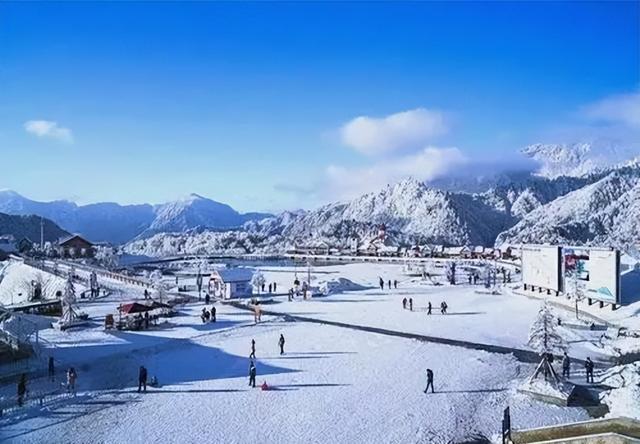 川西十大冰雪圣地私藏玩法大公开，2025-2026雪季这样玩才够爽！